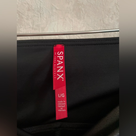 Spanx women’s large black leggings NWT - Picture 4 of 6